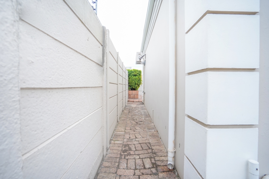 3 Bedroom Property for Sale in Parklands Western Cape